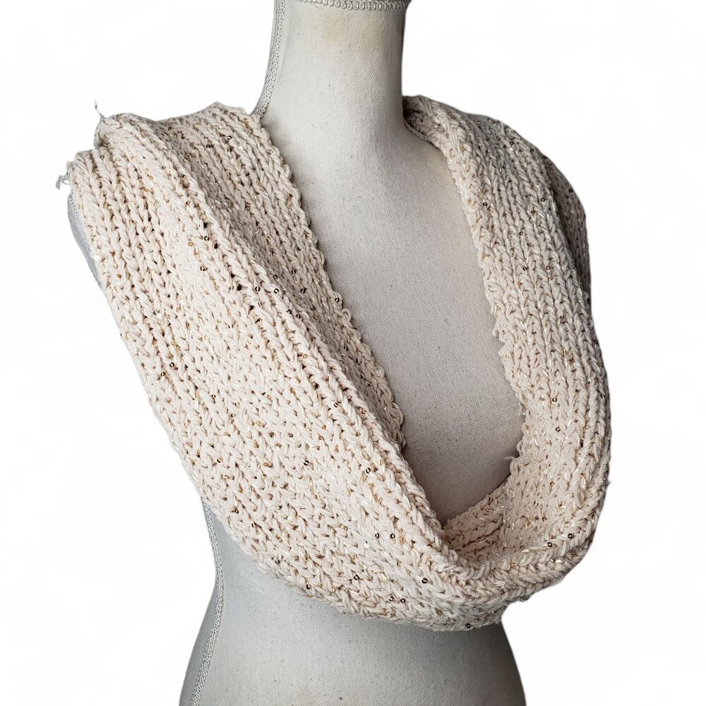 Betsey Johnson Infinity Scarf Women's‎ Metallic Threaded Chunky Knit Wrap OS
